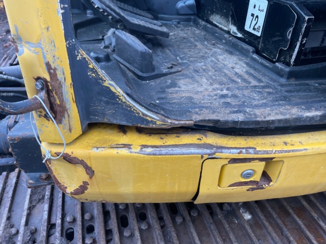 1316343-17 Crawler excavator Komatsu PC 138US