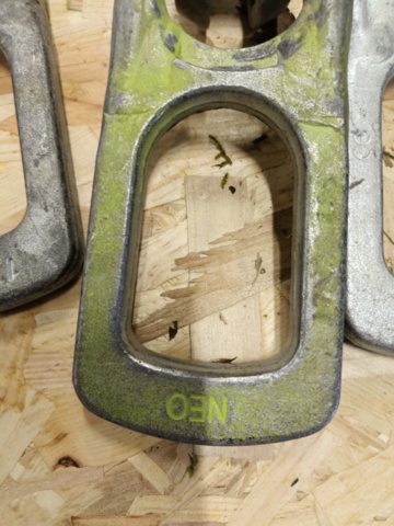 1289171-5 Lifting yoke for concrete blocks