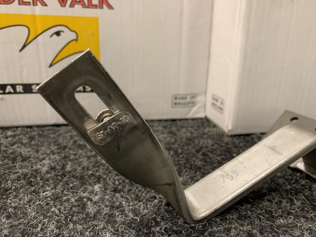 1325861-4 120 ceiling hooks Van Der Valk 747813