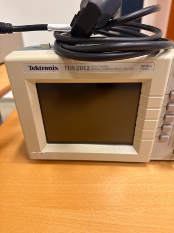 1324545-4 Tektronix TDS 2002 digital oscilloscope