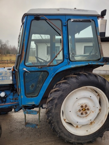 1326149-3 Tractor Ford 4100 -1979