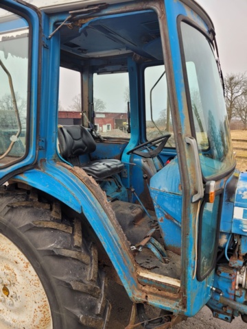 1326149-6 Tractor Ford 4100 -1979