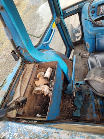 1326149-11 Tractor Ford 4100 -1979