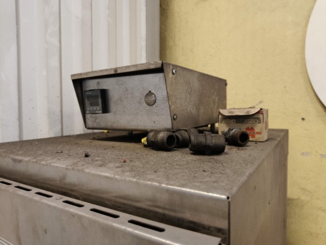 1289256-7 Welding tables, electrode heaters and electrodes