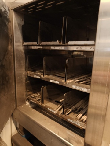 1289256-8 Welding tables, electrode heaters and electrodes