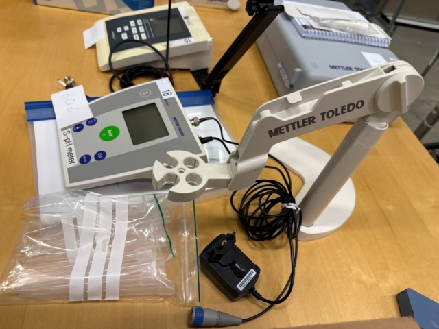 1324606-4 Mettler Toledo SevenEasy S20 pH meter