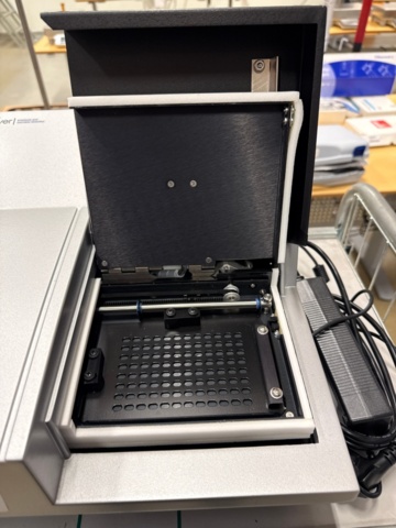 1324623-5 ELx808 Absorbance Microplate Reader from BioTek (Charles River).
