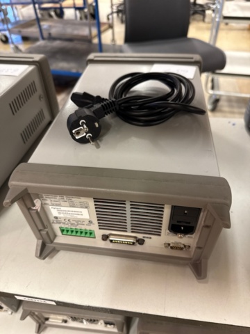 1324637-2 Agilent E3631A Triple Output DC Power Supply, laboratory power supply