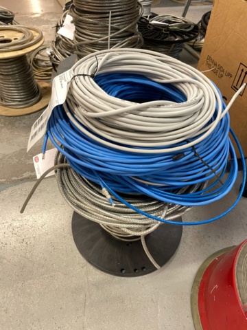 1316380-3 Cable drums 20's with mixed cable