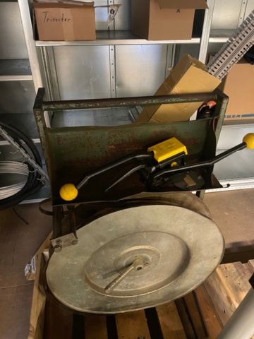 1316389-1 Tracked trolley and track device Fromm