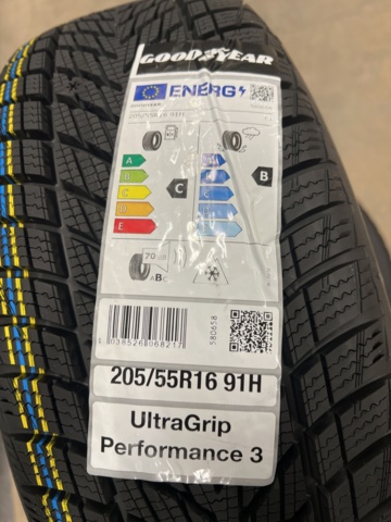 1327589-5 Tires on steel rims, Goodyear 205/55 R16