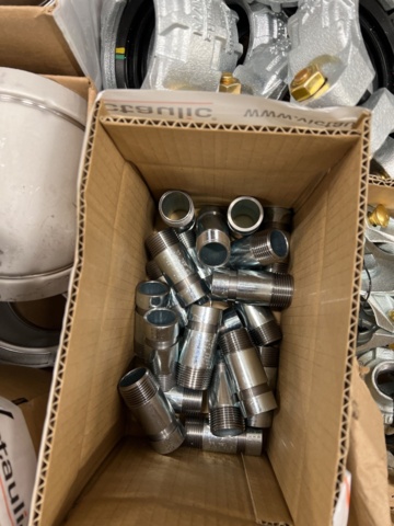 1327631-16 Lot of parts for sprinkler systems, Victaulic