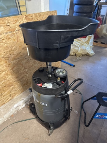 1320939-4 Waste oil trailer ORION