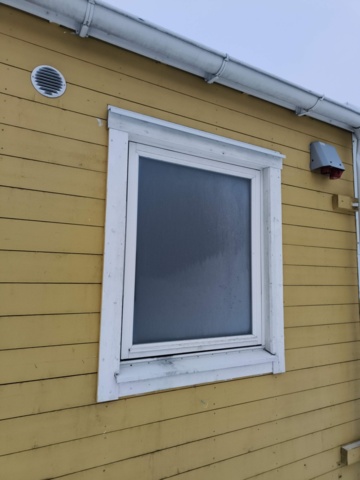 1289304-13 Manskapsbod