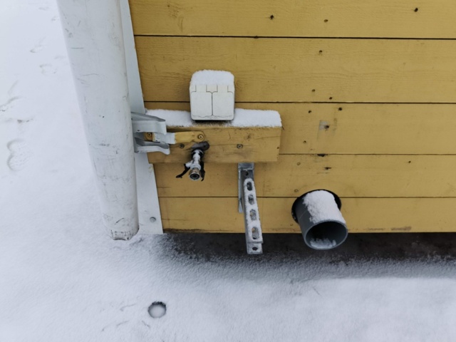 1289304-19 Manskapsbod