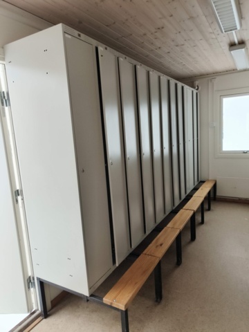 1289304-25 Manskapsbod