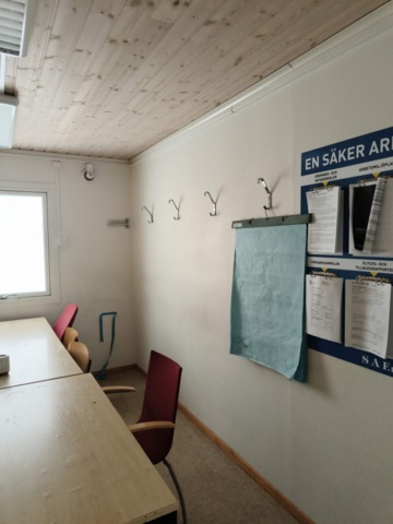 1289304-38 Manskapsbod