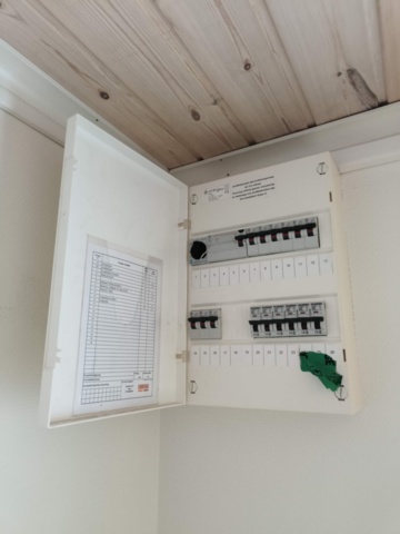 1289304-41 Manskapsbod