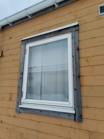 1289331-8 Manskapsbod