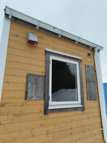 1289331-13 Manskapsbod