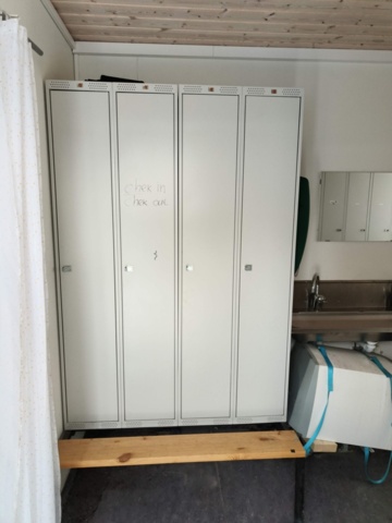 1289331-22 Manskapsbod