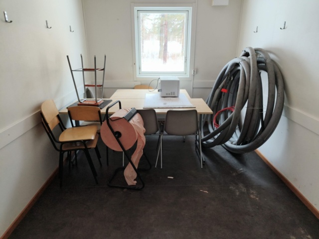 1289331-31 Manskapsbod