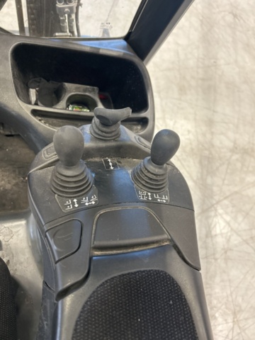 1286499-15 Motviktstruck - Linde E16-02 EVO 2024