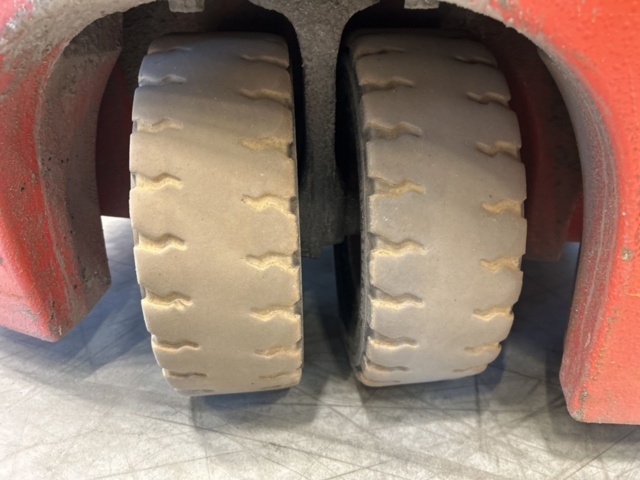 1286499-24 Motviktstruck - Linde E16-02 EVO 2024