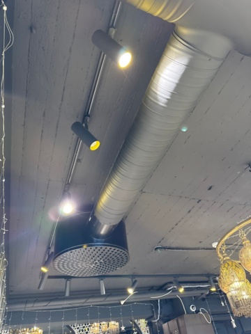 1316476-5 Spotlight rails on 2 levels and spotlights