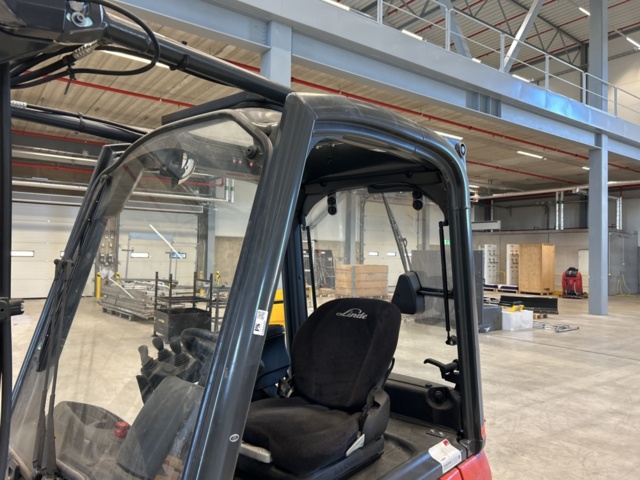 1286502-9 Motviktstruck - Linde E16PH-02 EVO -2022