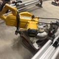 1243860-2 Miter saw with stand - DeWalt DW777-QS (Type 2)