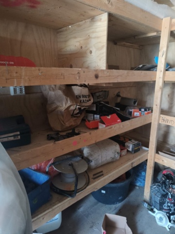 1289372-18 Container 20-Fot med innehåll