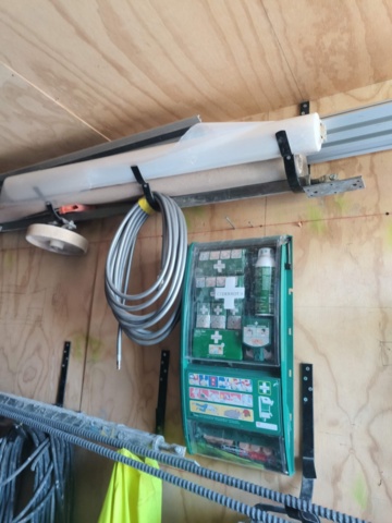 1289372-21 Container 20-Fot med innehåll