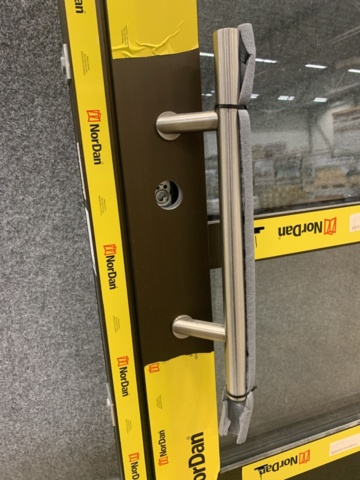 1328620-3 Aluminum door NorDan Sapa 2086, 9x21