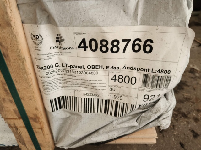 1289392-4 Glulam panel 25x200