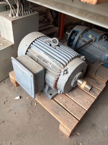 1136808-1 Electric motor AEG 30kW