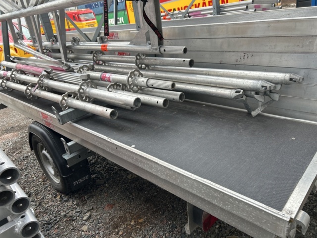 1286483-14 Ställningstrailer med Altrad villapaket 3 - Tysse 1300kg -2023