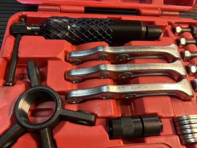 1289957-3 Hydraulic puller tool kit