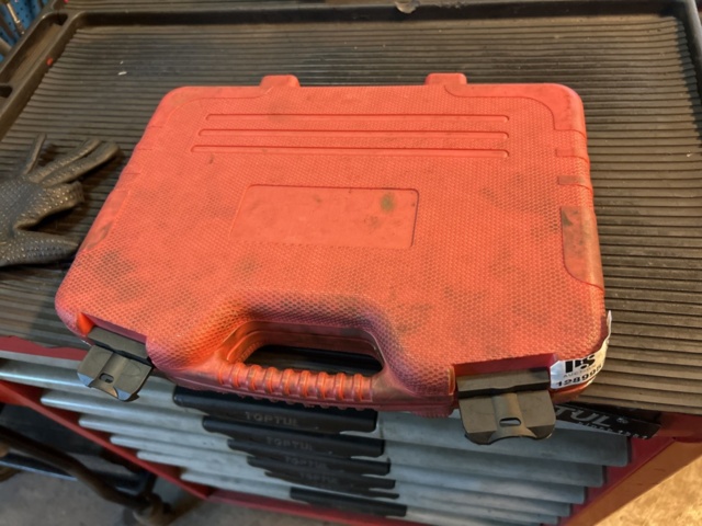 1289957-4 Hydraulic puller tool kit