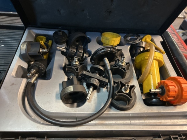 1289958-5 Pressure tester set in bag - Zeca