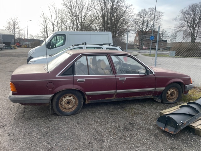 1294156-3 Opel Rekord 2.0 E Manual, 110hp, 1983 (Renovation project)