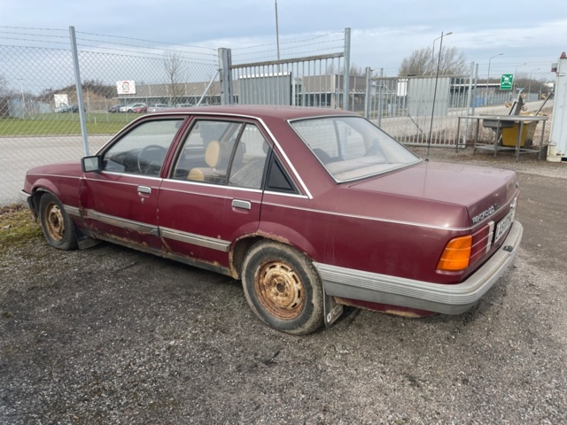 1294156-7 Opel Rekord 2.0 E Manual, 110hp, 1983 (Renovation project)