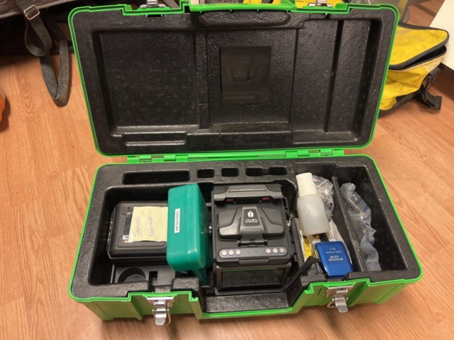 1325445-1 Fibersvets med 3st fiberkap - INNO View 8 Pro