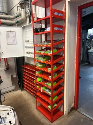 1289979-1 Shelf and wall rack with assortment compartment, incl. contents