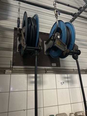 1289981-2 Hose reel for oil and compressed air and oil gauge Piusi