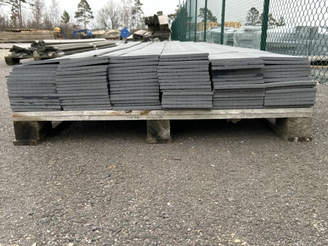 1317152-2 Composite decking cover strip Grey -324 meters