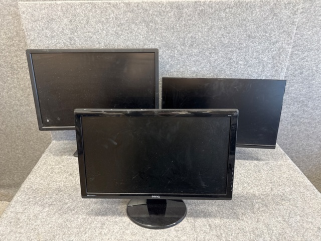 3 monitors - PS Auction - We value the future - Largest in net auctions