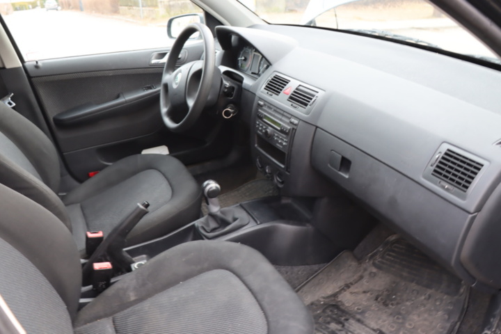 1330148-17 Škoda Fabia Combi 1.2 Manual, 64hp, 2007