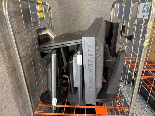 1308806-4 Large batch of IT equipment – servers, switches, firewalls and screens – approx. 80 units