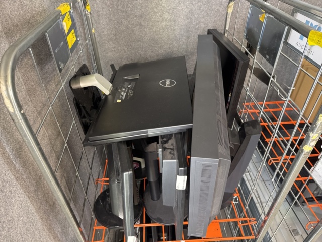 1308806-5 Large batch of IT equipment – servers, switches, firewalls and screens – approx. 80 units